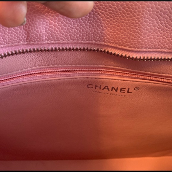 AUTHENTIC CHANEL Quilted Caviar Medallion Tote - Picture 5 of 8